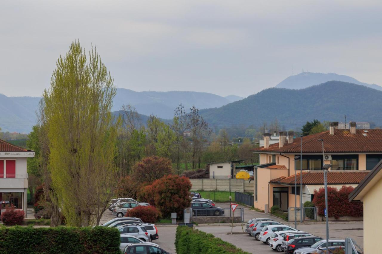 Giotto Guesthouse Due Carrare Buitenkant foto